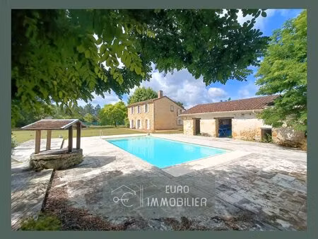 maison en pierre  5 chambres  deux dépendances  piscine  5700m