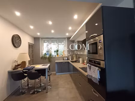 maison de 76m2 renovee avec garage et place de stationnement