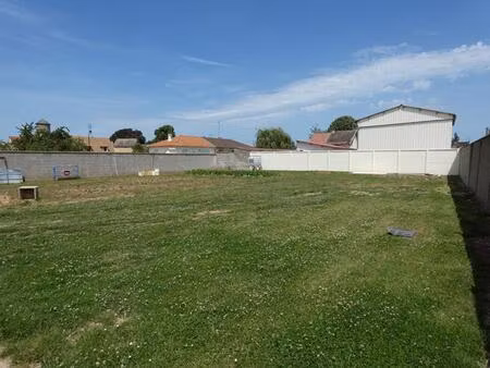 terrain constructible 564 m²