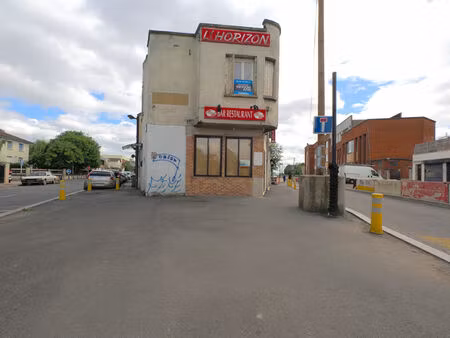 en exclusivité ? immeuble mixte commerce / habitation à romainville