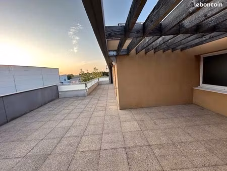 magnifique appartement location meublée t3 artigues vue dégagée