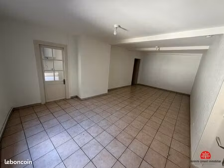 studio 1 pièce 38 m²
