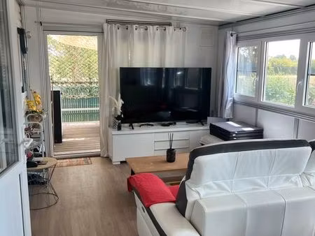 54 m²