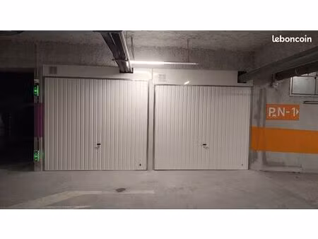 loue garage / box fermé