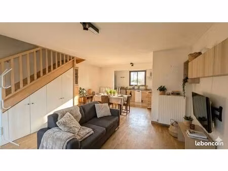 duplex meublé avec terrasse et jardin en plein centre ville de st-rémy-les -chevreuse
