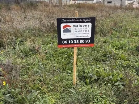 terrain 588 m² daumeray