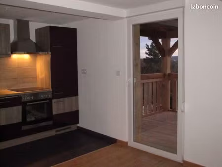 t4 duplex proche ecoles  gare et commerces