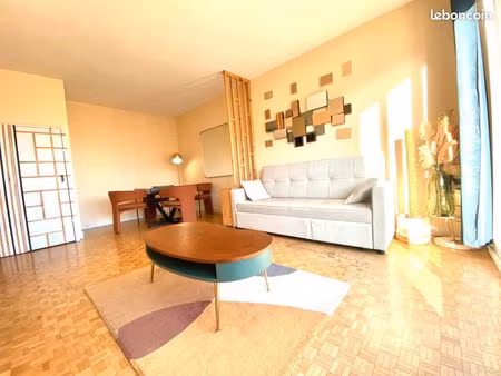 appartement meublé avec balcon proche centre et gare à chantilly