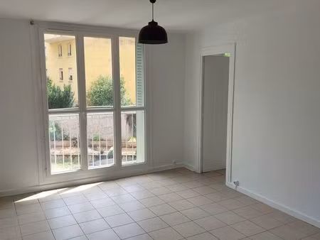 appartement t4 60 m² charbonnières les bains