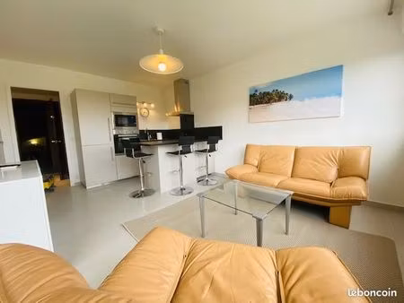 superbe deux pièces en location meublée bld des écureuils à mandelieu