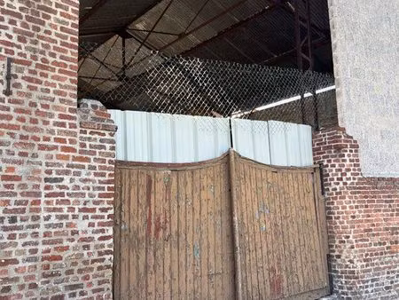 garage hangar