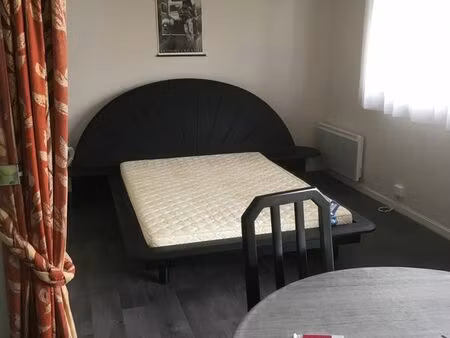 location t1 a pau