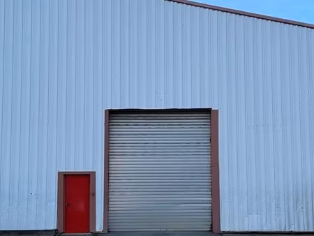 hangar de 400m2