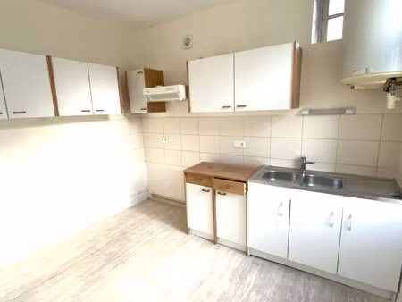 location appartement 3 pièces à vire (14500) : à louer 3 pièces / 43m² vire