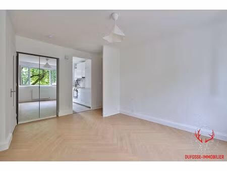 tassin-la-demi-lune - t3 rénové à neuf avec garage box  cave et balcon