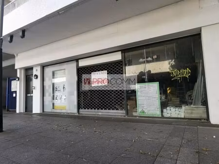 location commerce manom 57100 224m²