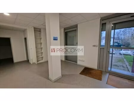 location commerce yutz 57970 129m²