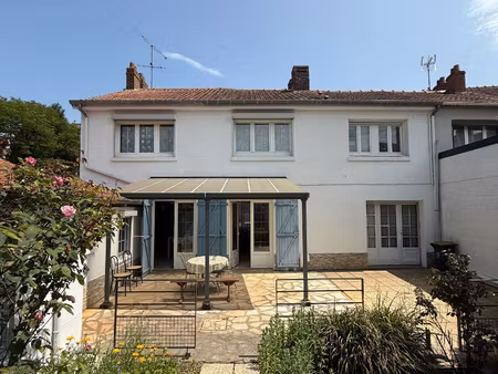 maison de ville 117 m² ? jardin  garage et dépendance