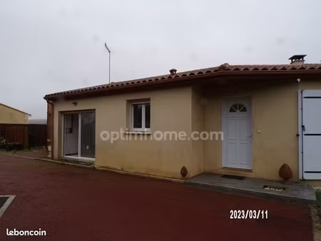 maison de plain-pied 105 m² – 3 chambres + bureau – terrain clos de 700 m² – roullet-saint