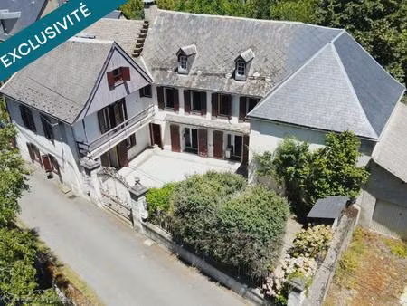 deux maisons  chacun chez soi  tous ensemble.