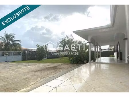 villa t5 - piscine ~123m2 hab / 1050m2 lot. résidentiel