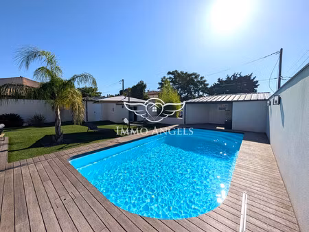 maison 3 chambres de 155 m² avec studio indépendant et piscine