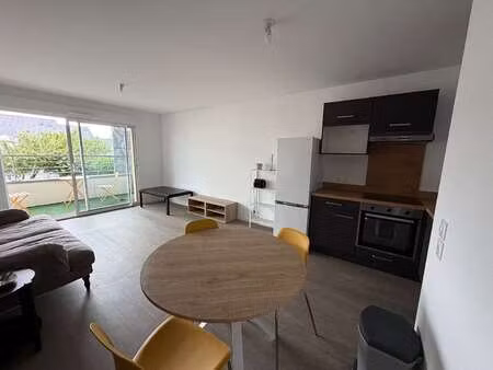 location appartement 3 pièces meublé à angers (49000) : à louer 3 pièces meublé / 63m² ang