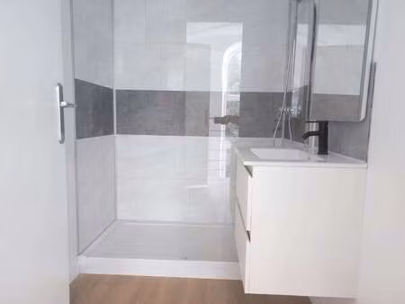 location appartement 3 pièces à kerlaz (29100) : à louer 3 pièces / 75m² kerlaz