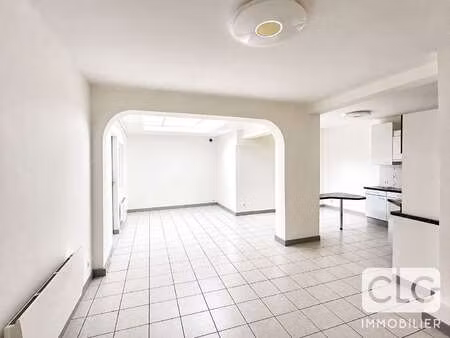 location appartement 3 pièces à quimper (29000) : à louer 3 pièces / 81m² quimper