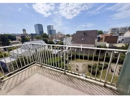 2 pièces traversant avec balcon - vue dégagée - mairie de montreuil