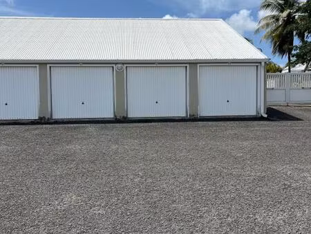 garage dans une résidence sécurisée