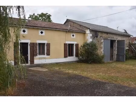 charmante ferme située dans un cadre champêtre paisible