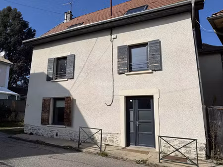 location maison 5 pièces 155 m2 à la bâtie-montgascon
