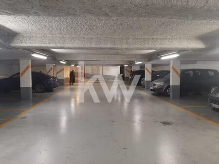 parking/box paris