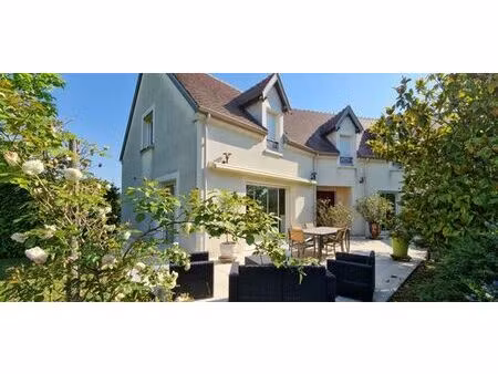 maison de 5 chambres de luxe en vente à joigny  bourgogne-franche-comté