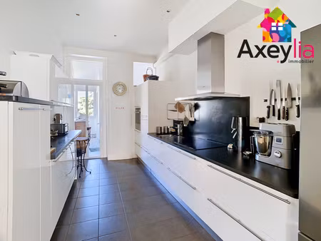 a vendre-roanne hyper centre- appartement style haussmannien avec ascenseur privatif