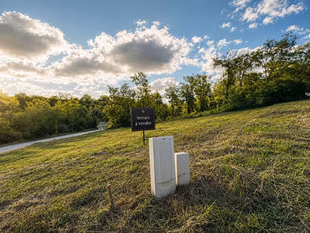 achat terrain 616m²