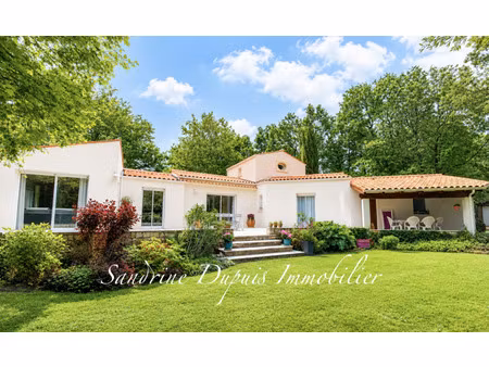 maison oléronaise – véranda chauffée – 3 chambres – cadre boisé