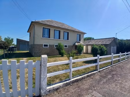 vente maison 4 pièces 66 m2 à cercy-la-tour