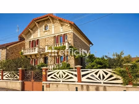 maison 7 pièces - 155 m²