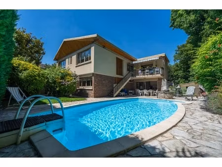 maison 6 pièces - 140 m²