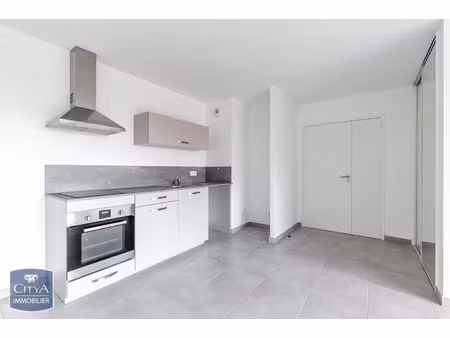 appartement à louer 2 pièces 61.8 m² - saint-égrève (38) - 890€