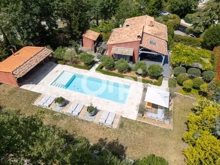 piscine - pool house - buanderie