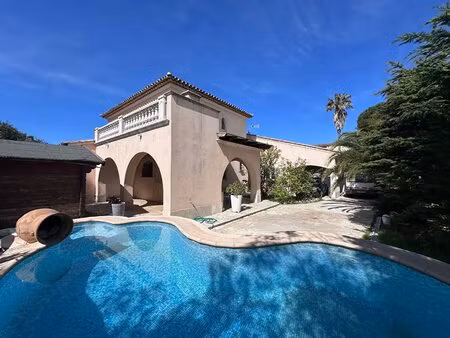 maison frejus 7 pièce(s) 176 m2
