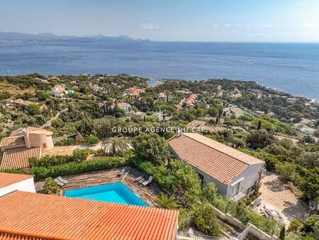 a vendre appartement 3 pieces rez-de-jardin garage cave residence avec piscine vue mer...