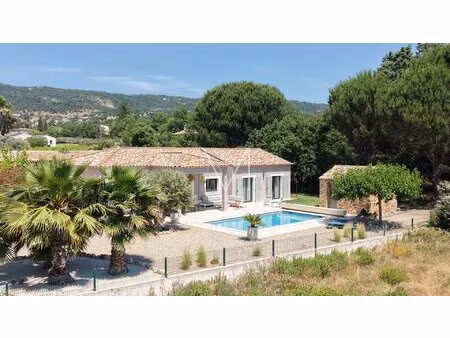 jolie maison plain-pied et vue sur les vignes