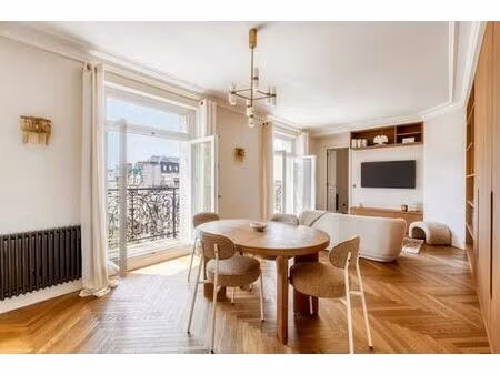 appartement de 2 pièces de luxe à tour eiffel  invalides – ecole militaire  saint-thomas d
