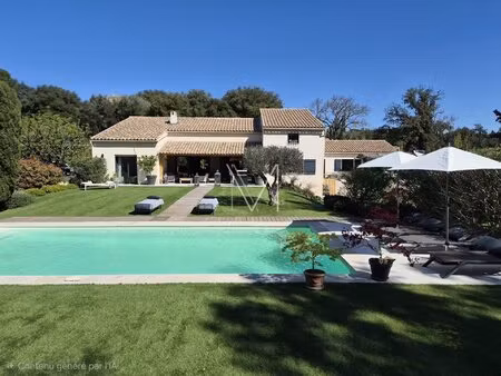 belle propriete de famille renovee a pied du village avec jardin clos et piscine chauffee