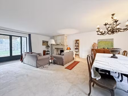 vente maison 6 pièces 200 m² eygalières (13810)