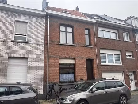 ruime woning met zonnige tuin!